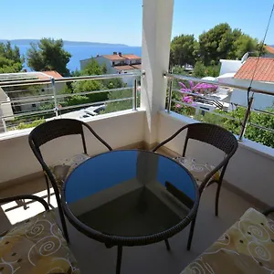https://apartments-otok-2.hotels-in-trogir.com